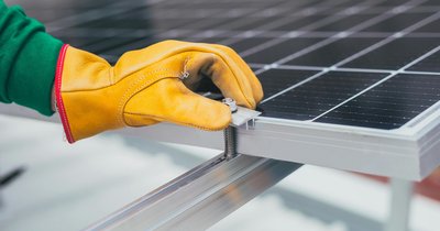 Jak wybrać magazyn energii do instalacji fotowoltaicznej